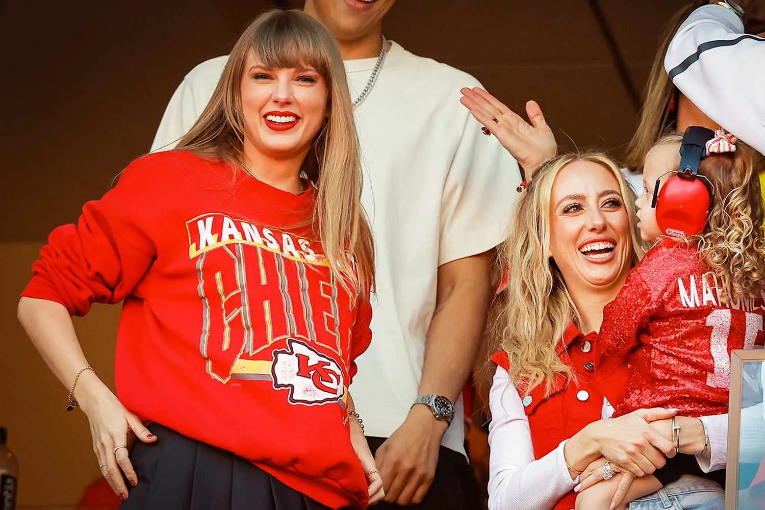 Taylor Swift Supported Travis Kelce at Chiefs Games Before Fans Knew: Coach