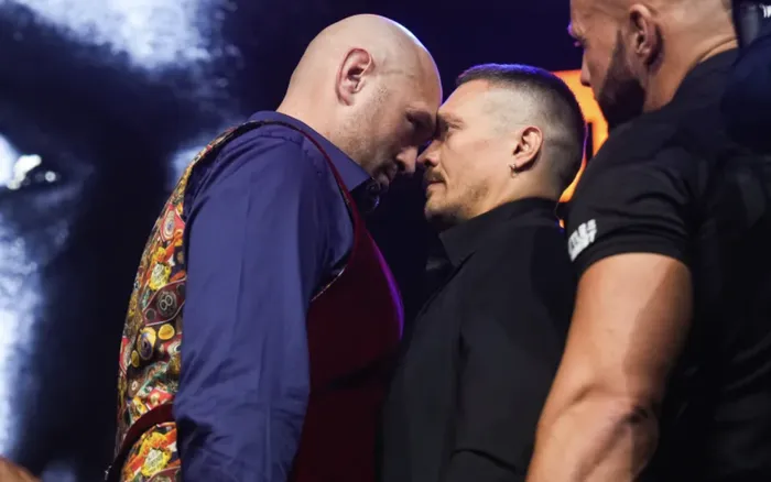 Vì sao trận đại chiến quyền anh hạng nặng giữa Tyson Fury và Oleksandr Usyk  bị hoãn?