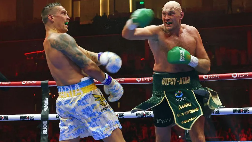 Tyson Fury vs Oleksandr Usyk rematch on 21 December says Saudi official -  BBC Sport