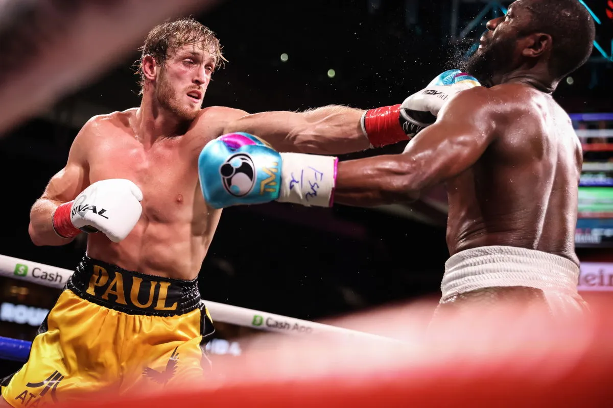 Floyd Mayweather vs Logan Paul report - YouTuber goes the distance -  Seconds Out