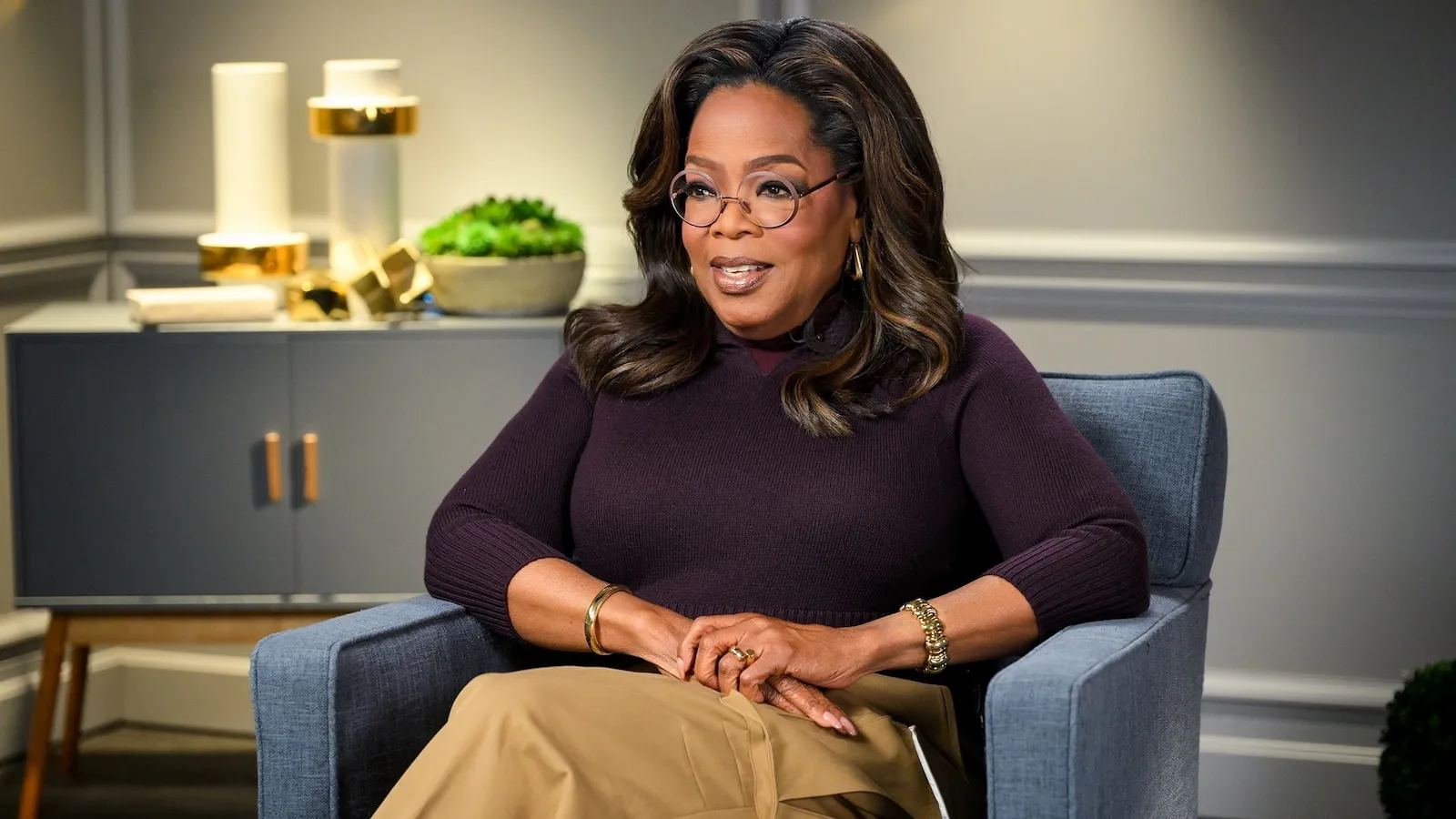 Oprah Winfrey discusses her experience using AI: 'We should honor it' - ABC  News