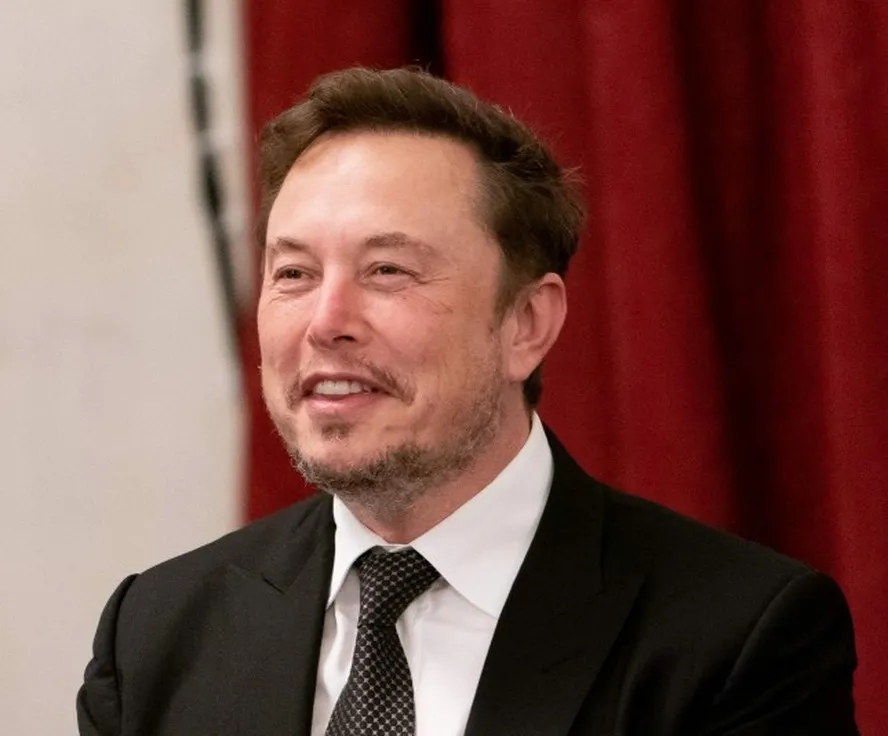 Elon Musk's biography reveals: dislike for Trump, fights with Grimes, fear of his father