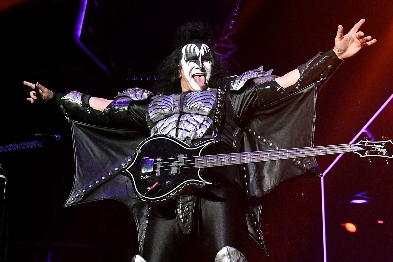 Why is Kiss' Gene Simmons Leaving Twitter/X? | DRGNews