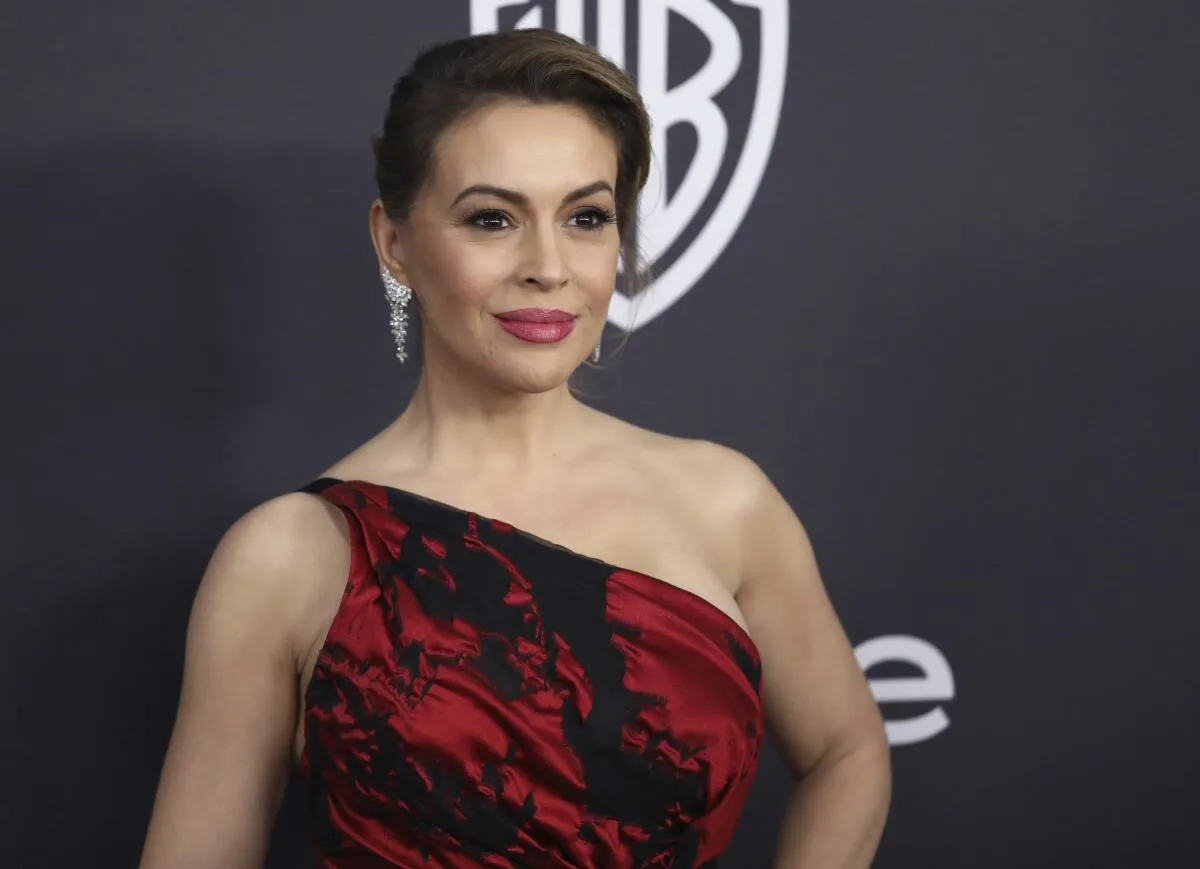 Alyssa Milano tests positive for coronavirus antibodies - Los Angeles Times