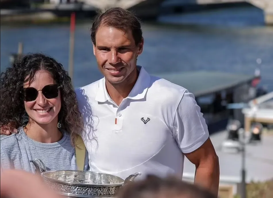 Rafael Nadal báo liền lúc 2 tin vui